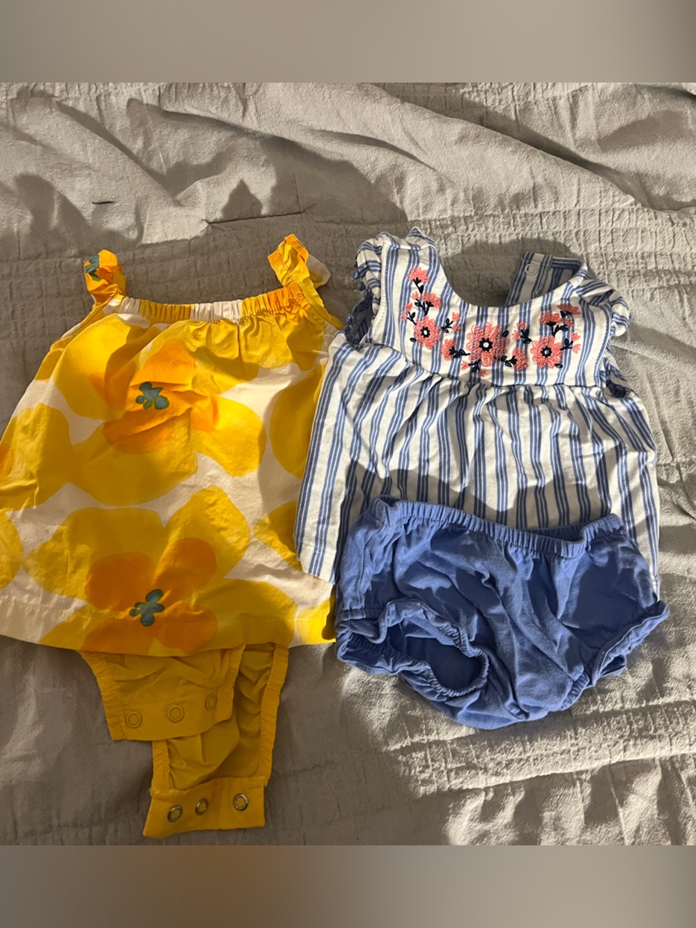 6m baby Girls' Yellow Floral Romper & Blue Striped Set - Kids Accessories